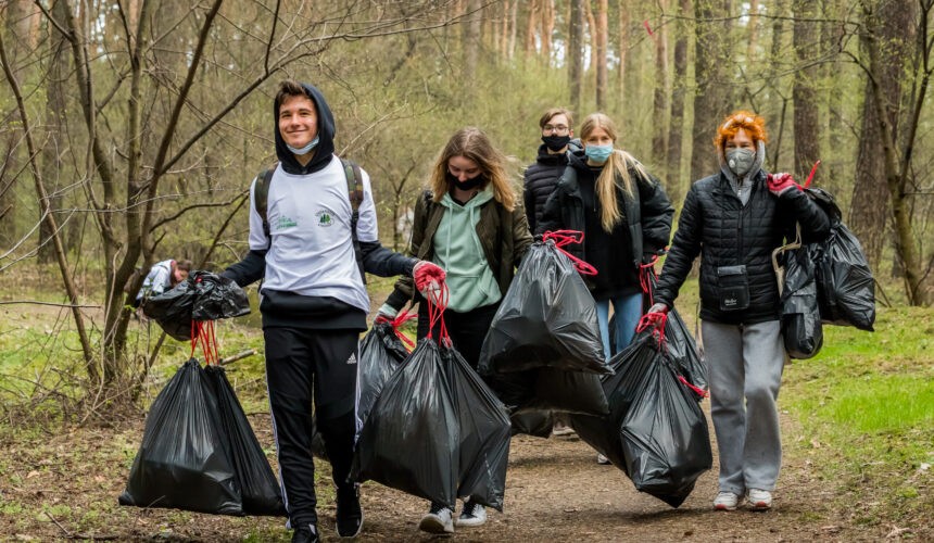 WSPÓLNE SPRZĄTANIE i EKO-PIKNIK na POLANIE WSPÓLNE SPRZĄTANIE i EKO-PIKNIK na POLANIE